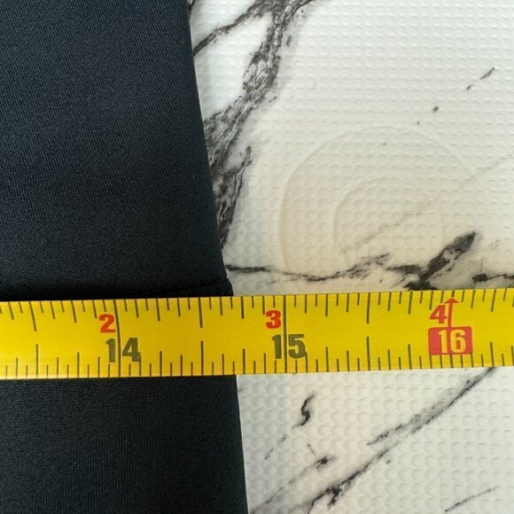 EUC - Zyia Reflective Light n Luxe Size 8-10 - Picture 9 of 10